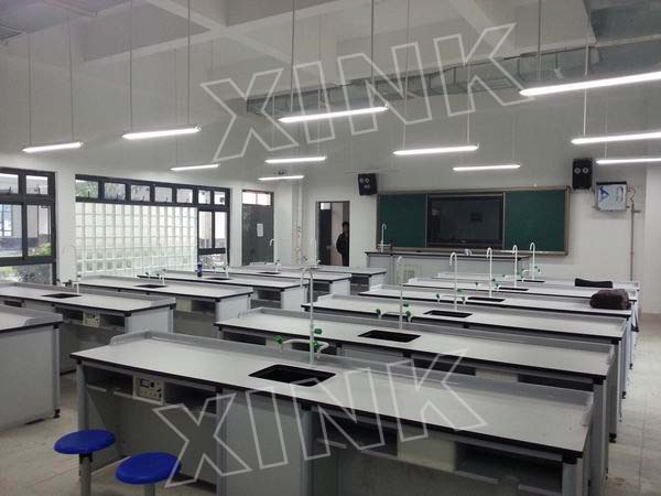 <a href='http://www.szmljz.com/chanpin/53-1.html' target='1' style='font-size:18px; font-weight:bold; color:#000000;'>科學(xué)實(shí)驗(yàn)室</a>