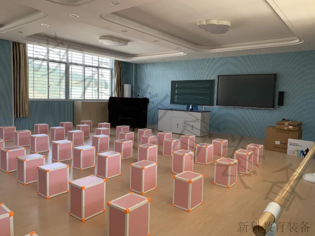 <a href='http://www.szmljz.com/chanpin/58-1.html' target='1' style='font-size:18px; font-weight:bold; color:#000000;'>音樂室</a>2