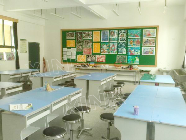 <a href='http://www.szmljz.com/chanpin/56-1.html' target='1' style='font-size:18px; font-weight:bold; color:#000000;'>美術功能室</a>